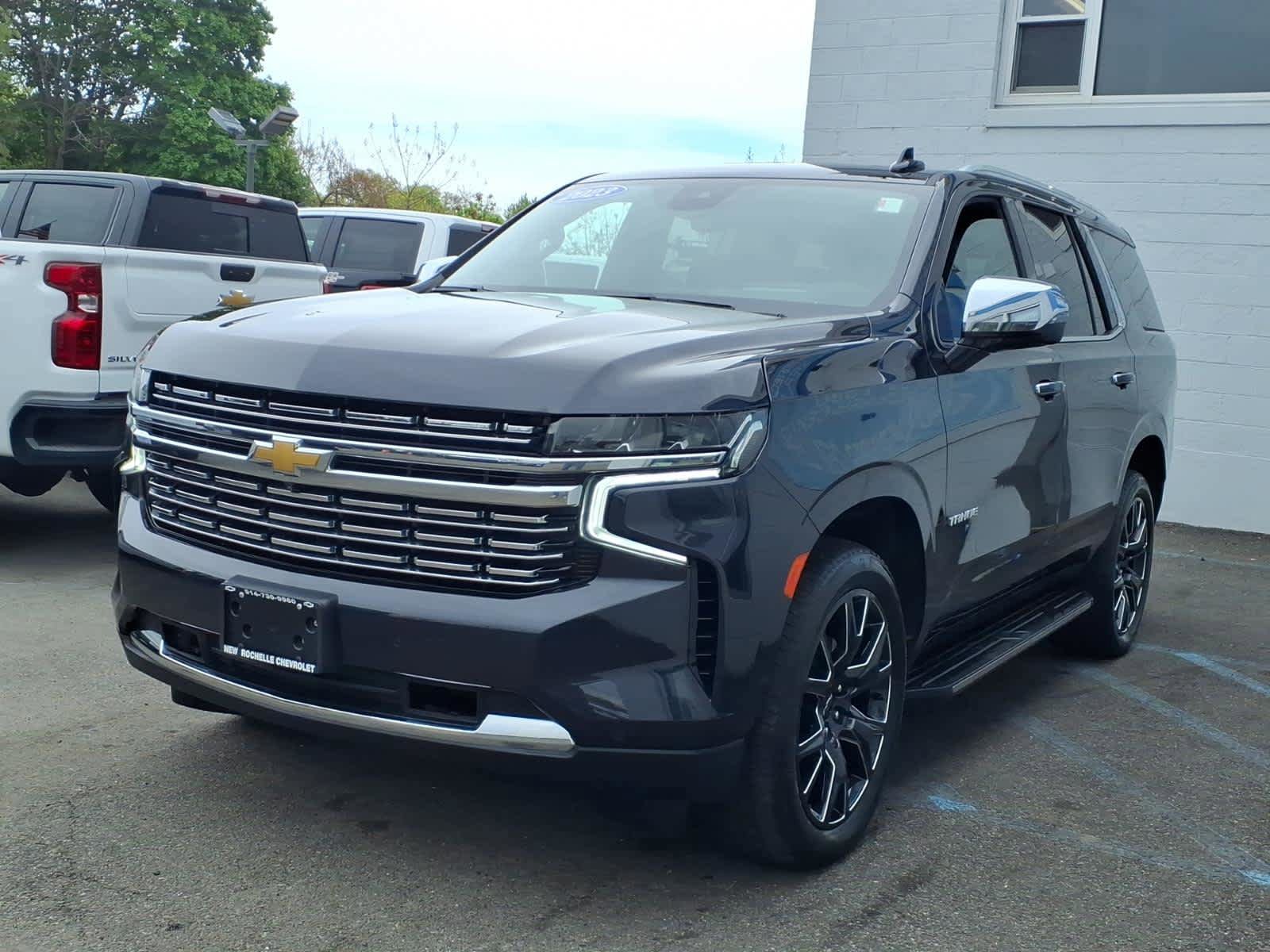 Used 2023 Chevrolet Tahoe Premier w/ Premium Package 2 AWD/4WD image 3