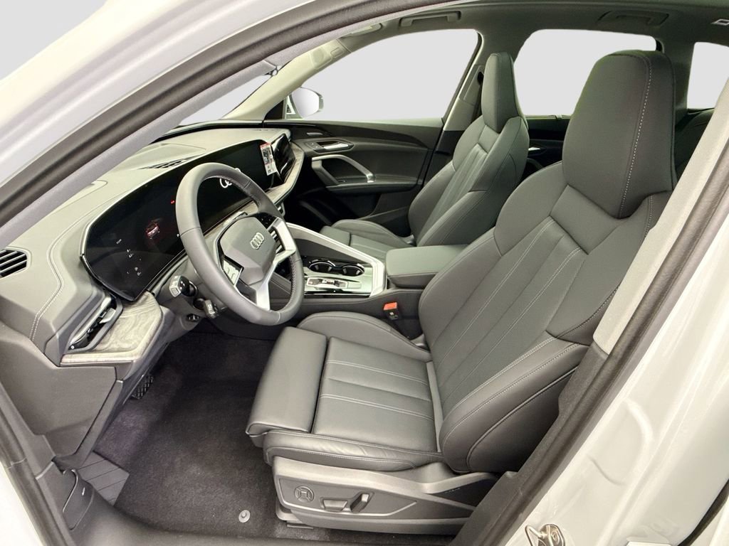 Used 2025 Audi Q5 Premium Plus w/ Premium Plus image 20