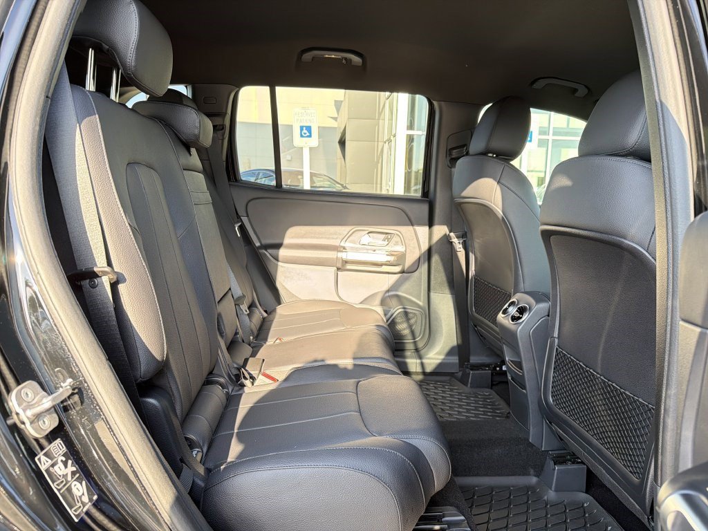 Certified 2025 Mercedes-Benz GLB 250 image 16