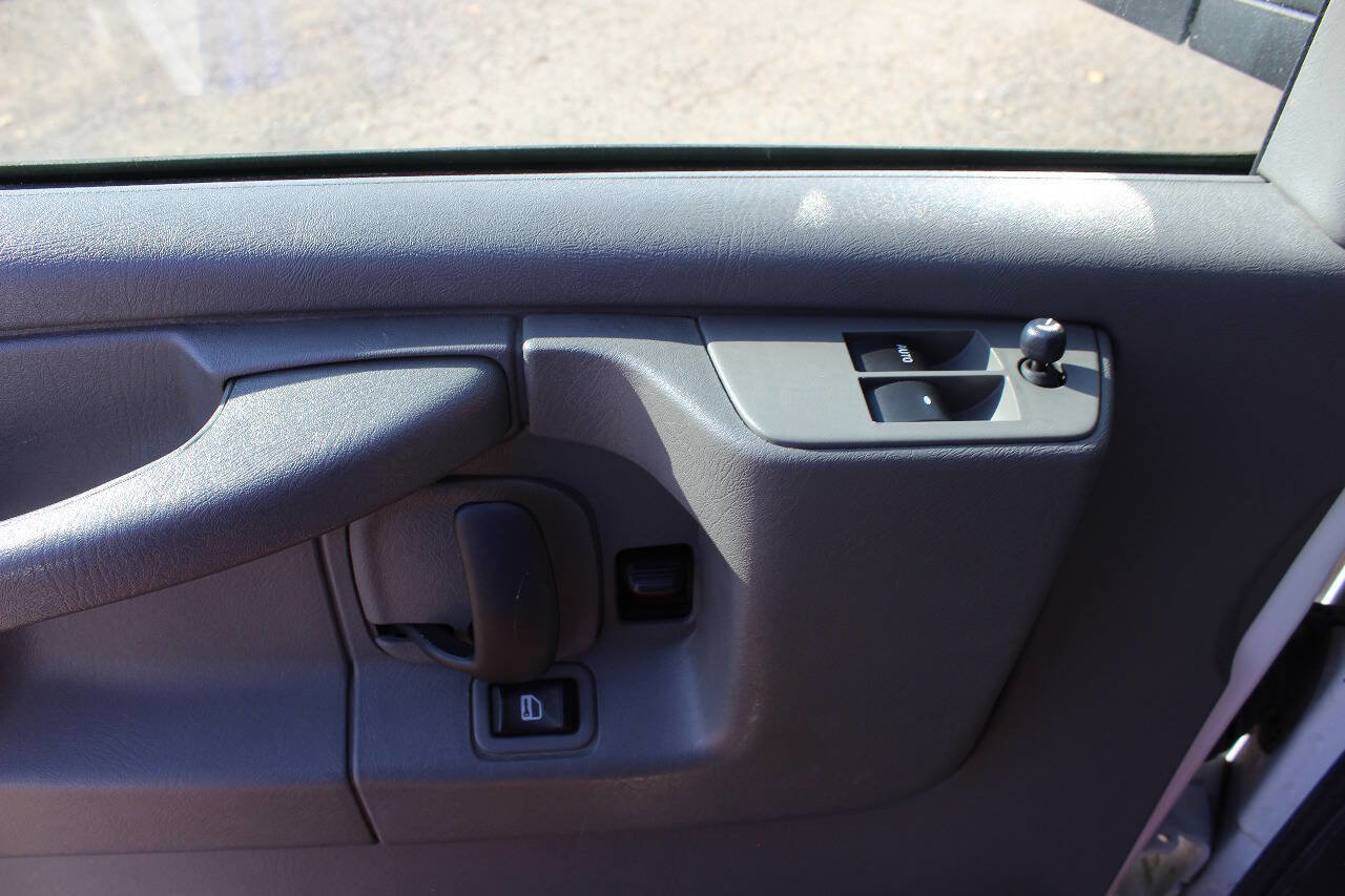 Used 2013 Chevrolet Express 3500 LT w/ LT Preferred Equipment Group image 20