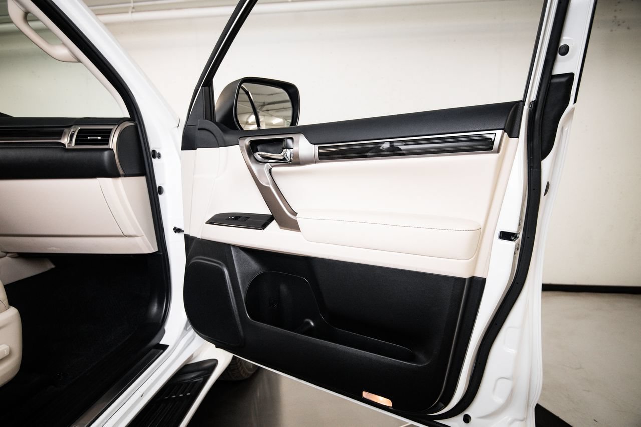 Used 2021 Lexus GX 460 Premium w/ Premium Package AWD/4WD image 27