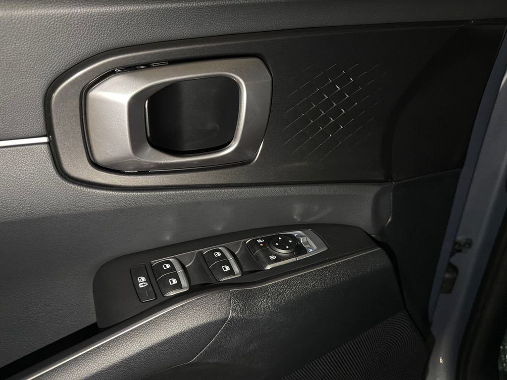 Certified 2025 Kia Sorento EX w/ Panoramic Sunroof Package FWD image 22