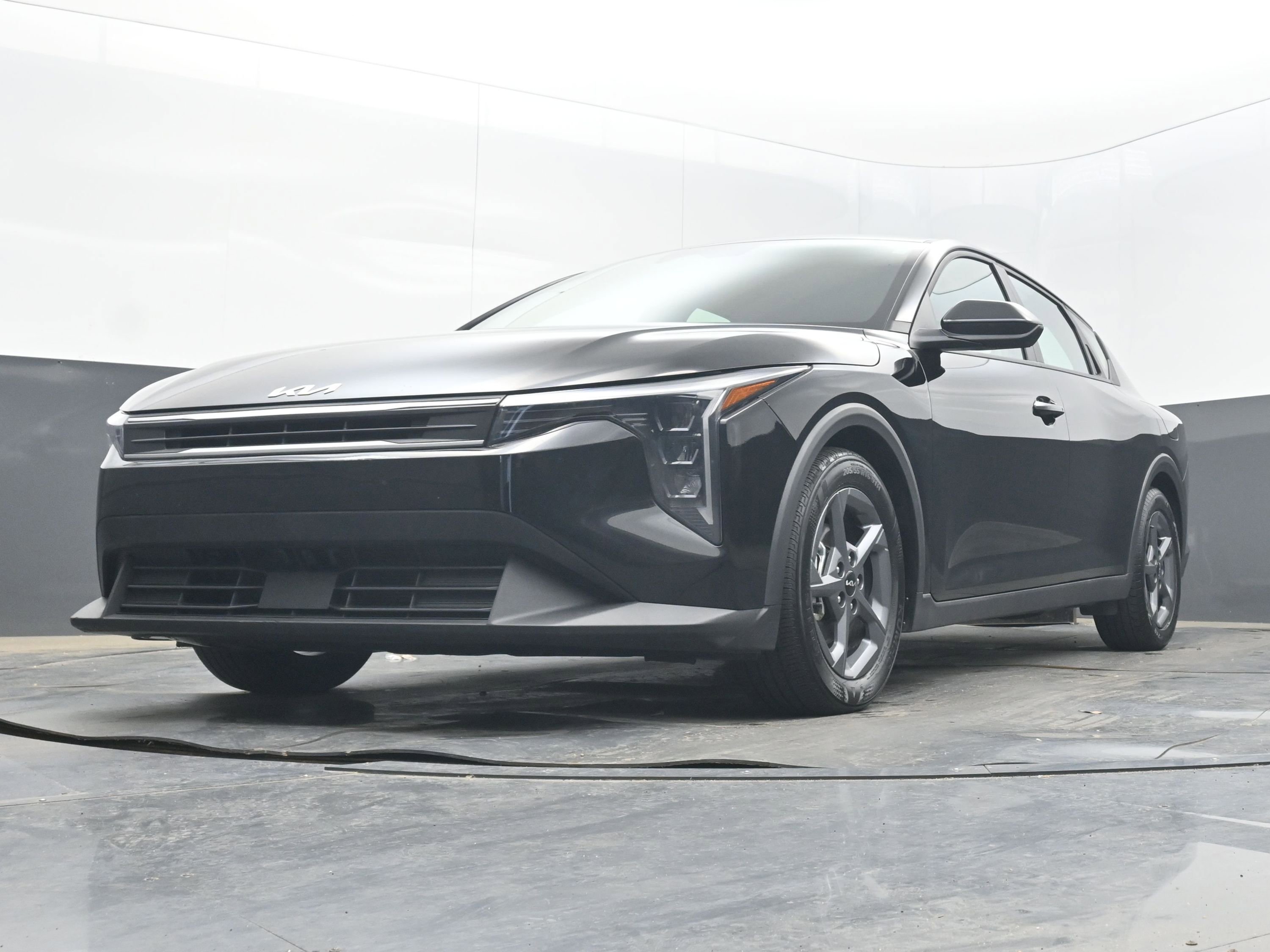 Used 2025 Kia K4 FWD image 26