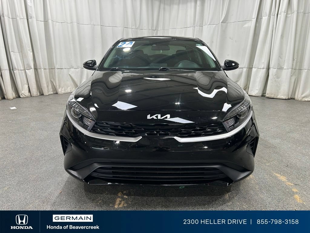 Used 2024 Kia Forte LXS w/ LXS Technology Package FWD image 3