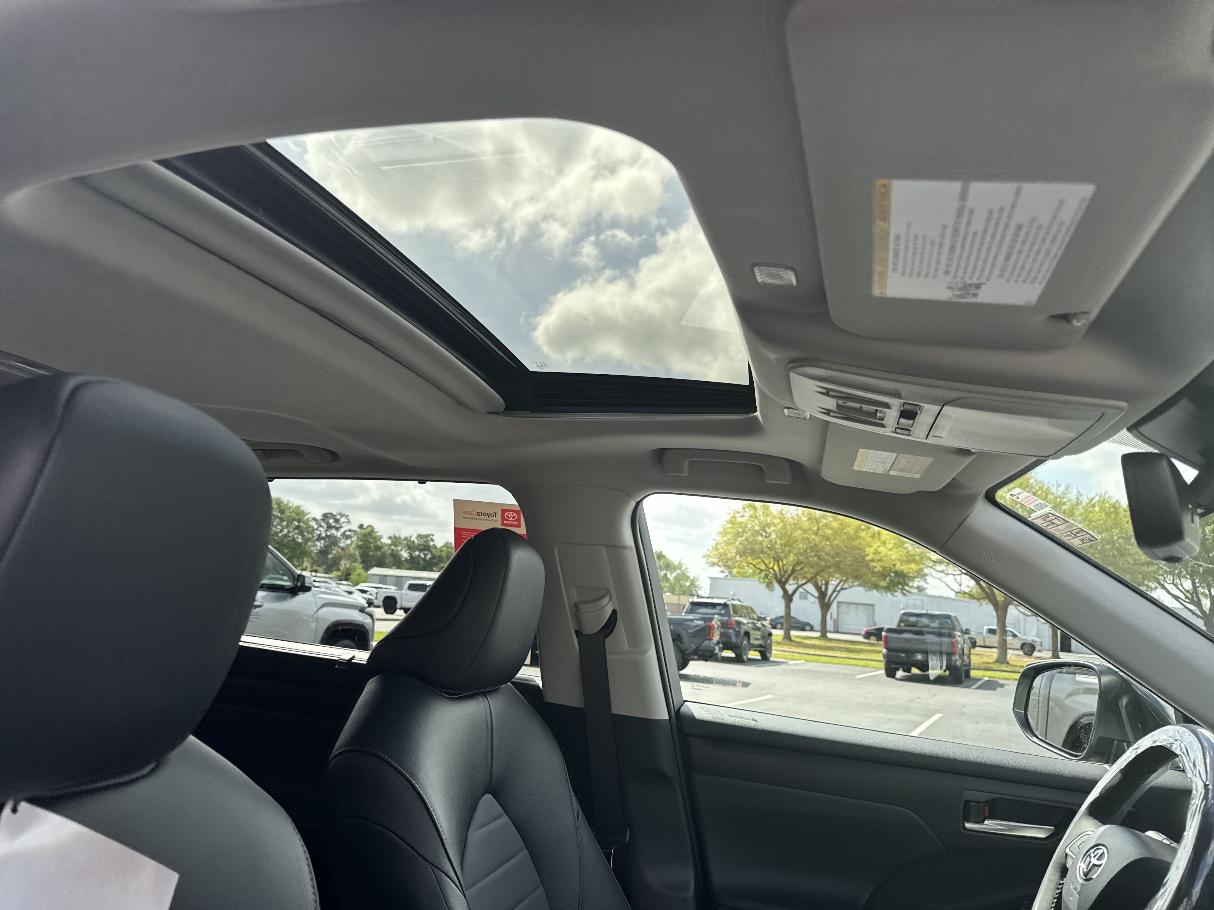 New 2025 Toyota Highlander XLE AWD/4WD image 35