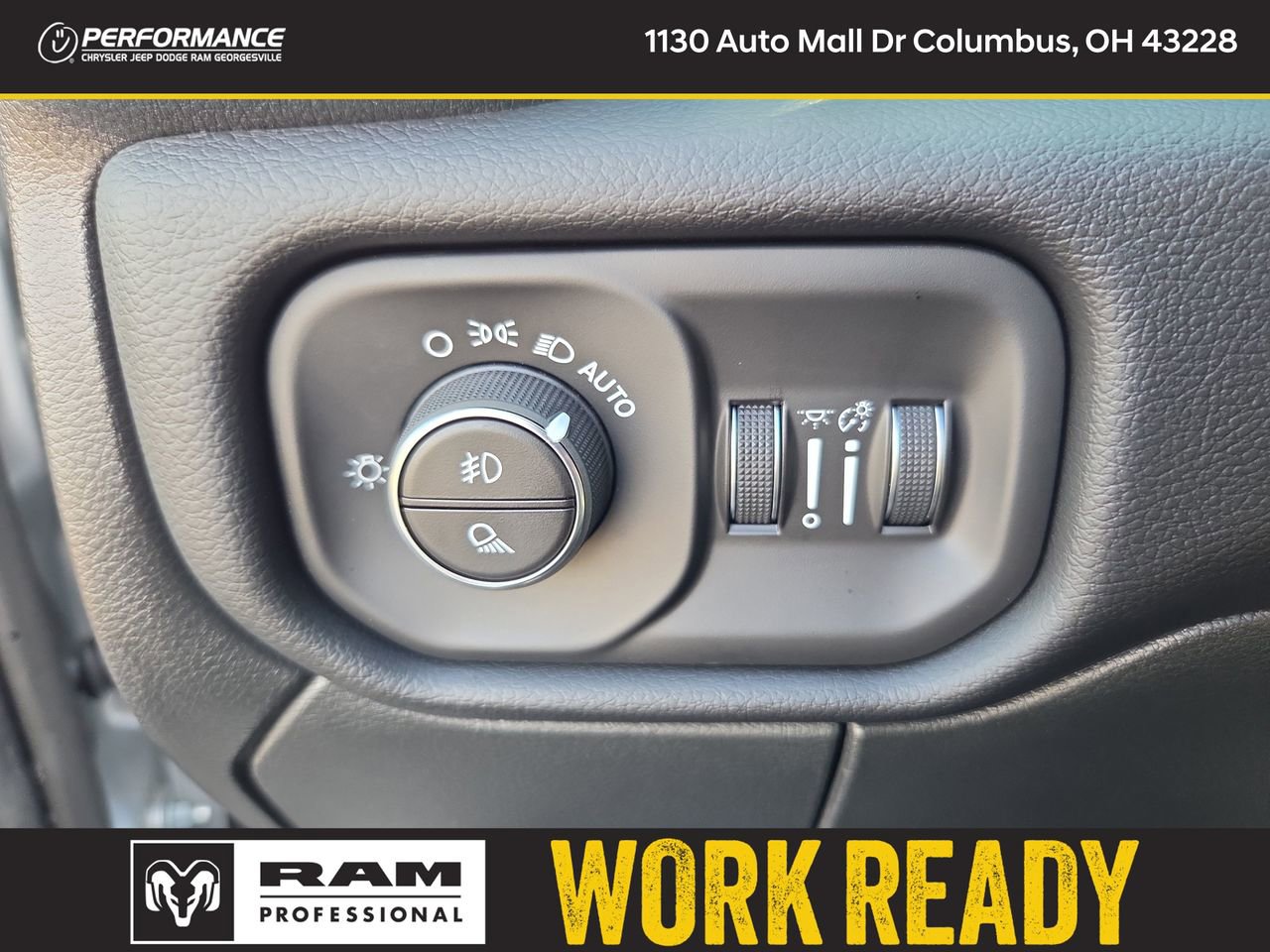 New 2026 RAM 2500 Laramie w/ Sport Appearance Package AWD/4WD image 32
