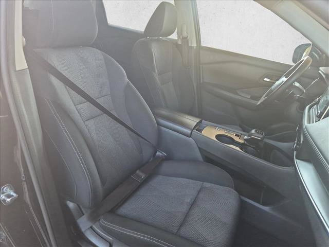 Used 2025 Nissan Rogue SV FWD image 20