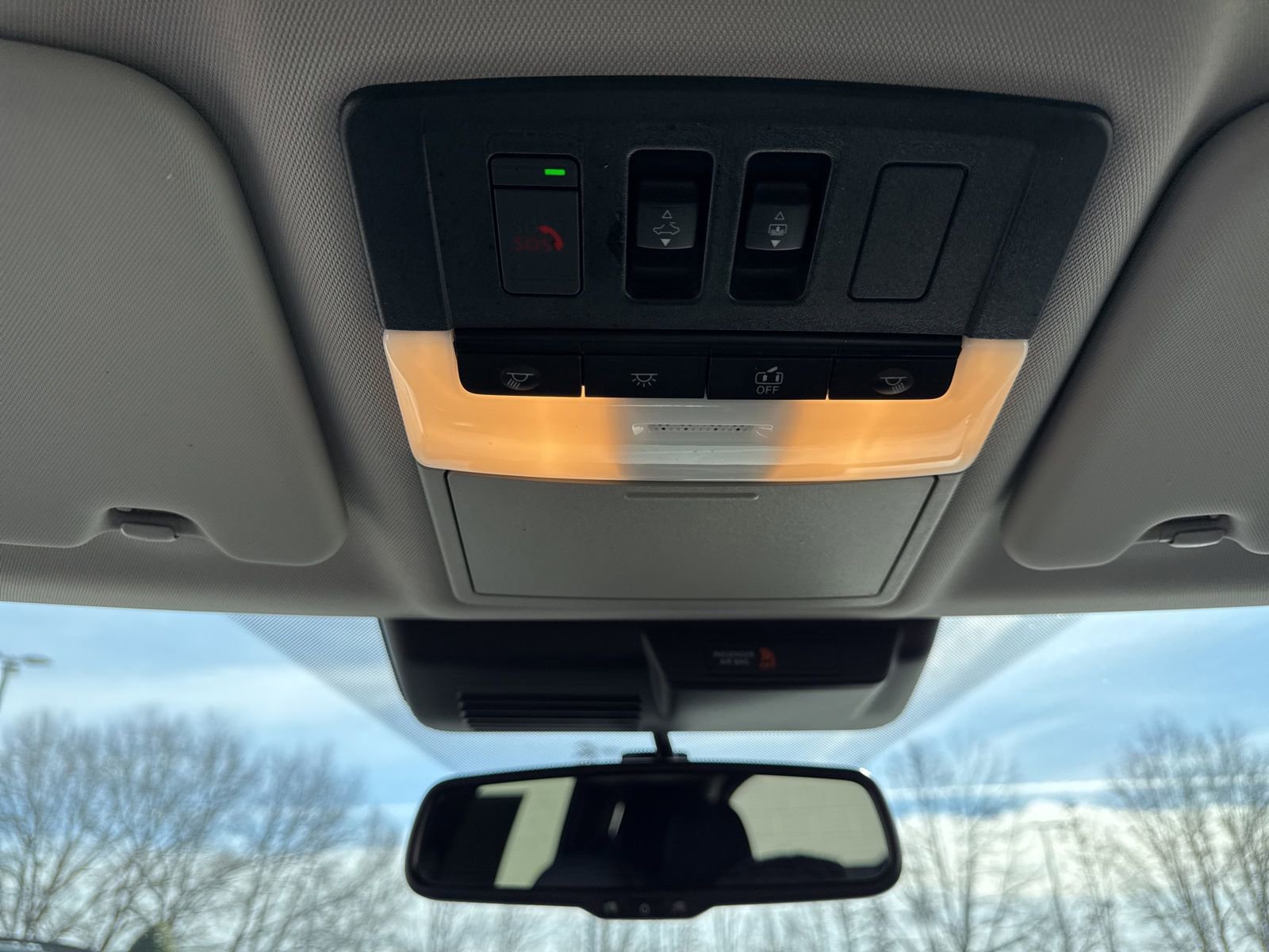 Used 2024 Mitsubishi Outlander SE Black Edition image 30