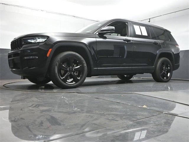 Used 2023 Jeep Grand Cherokee L Limited w/ Black Appearance Package image 36