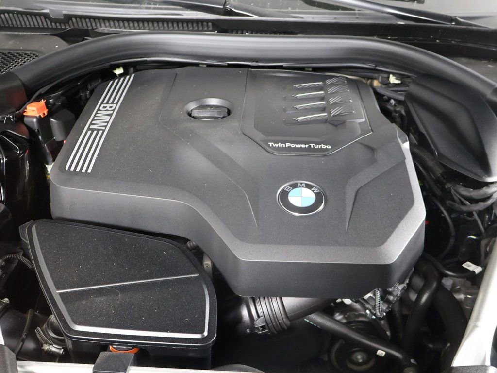 Used 2022 BMW 530i xDrive w/ M Sport Package image 19