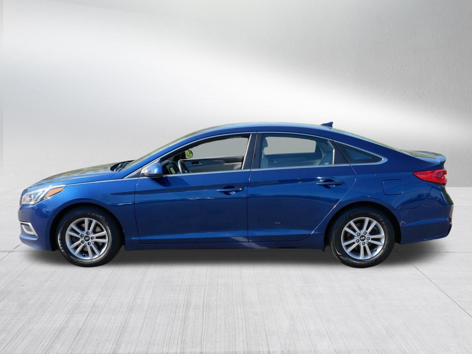 Used 2016 Hyundai Sonata SE FWD image 4