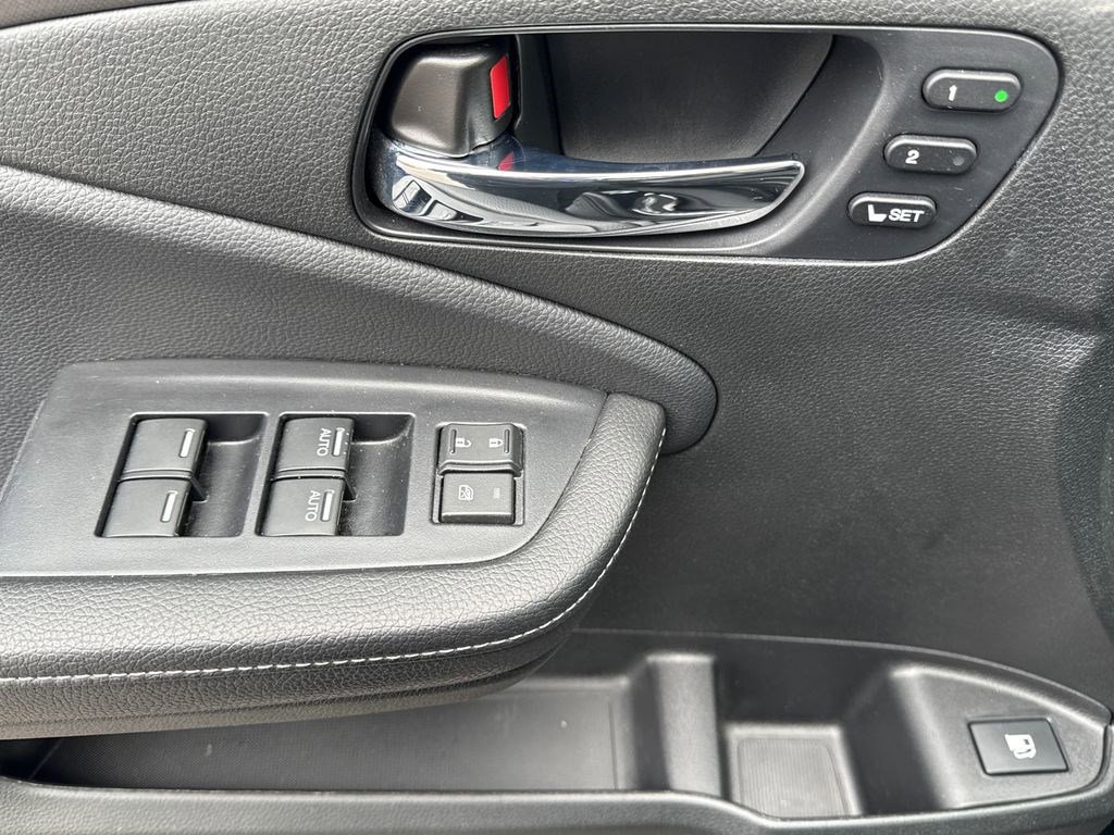 Certified 2025 Honda Ridgeline RTL+ image 21