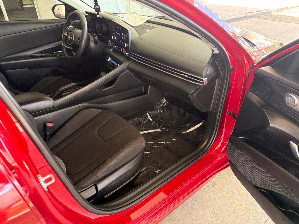 Used 2022 Hyundai Elantra SEL w/ Cargo Package FWD image 25