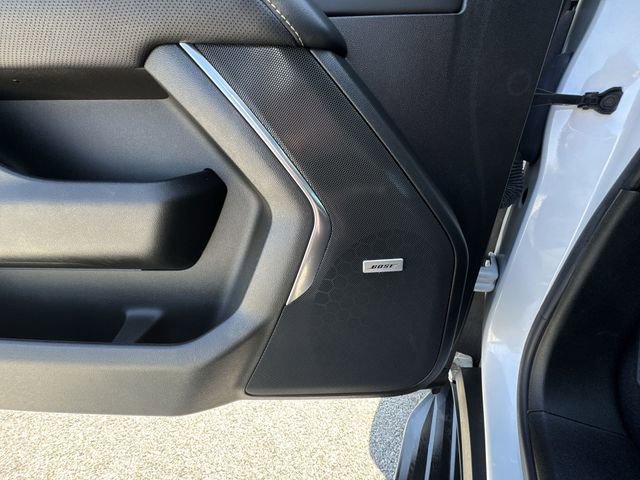 Certified 2023 GMC Yukon SLT w/ SLT Luxury Package AWD/4WD image 25