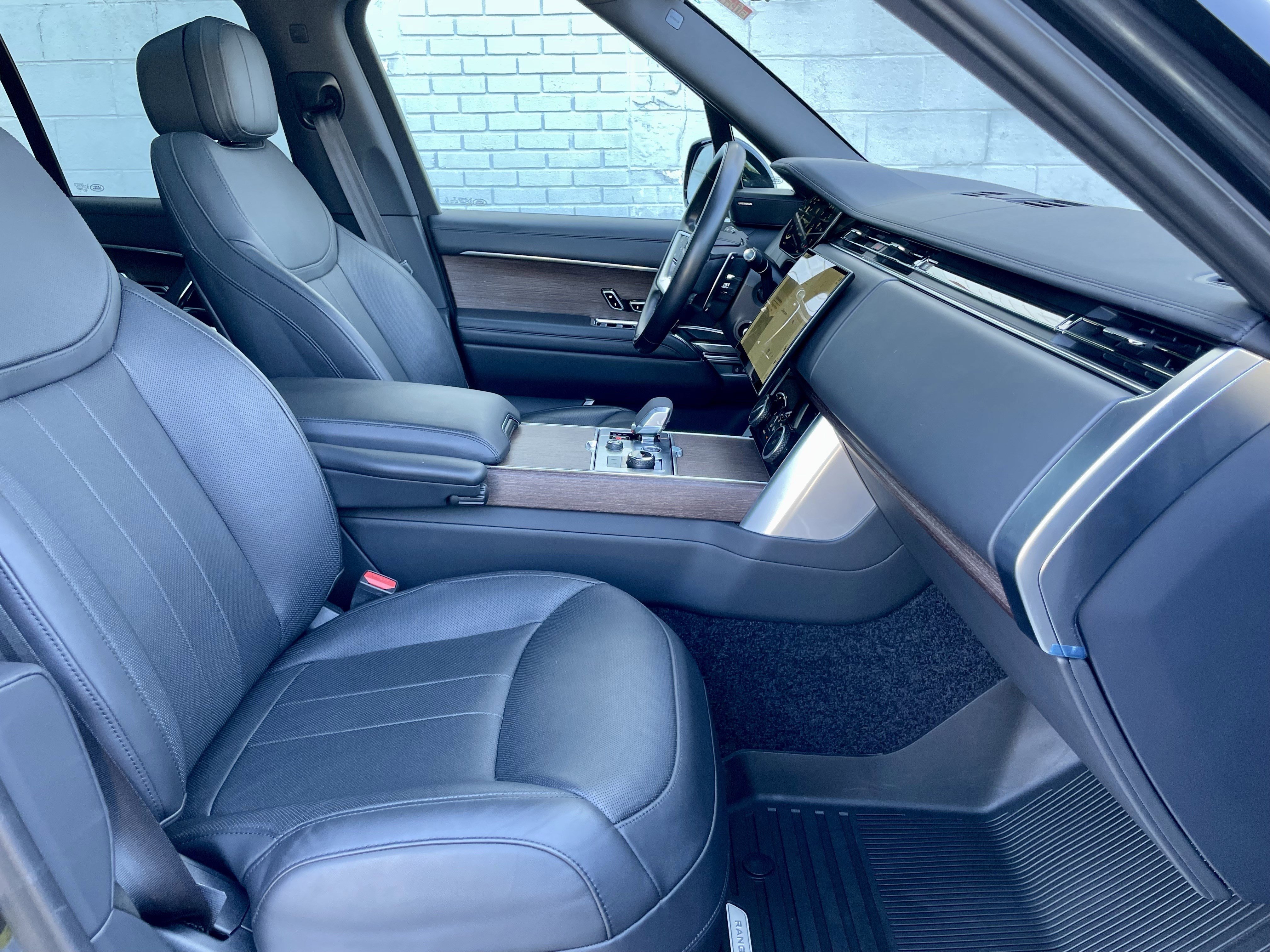 Certified 2023 Land Rover Range Rover SE image 15