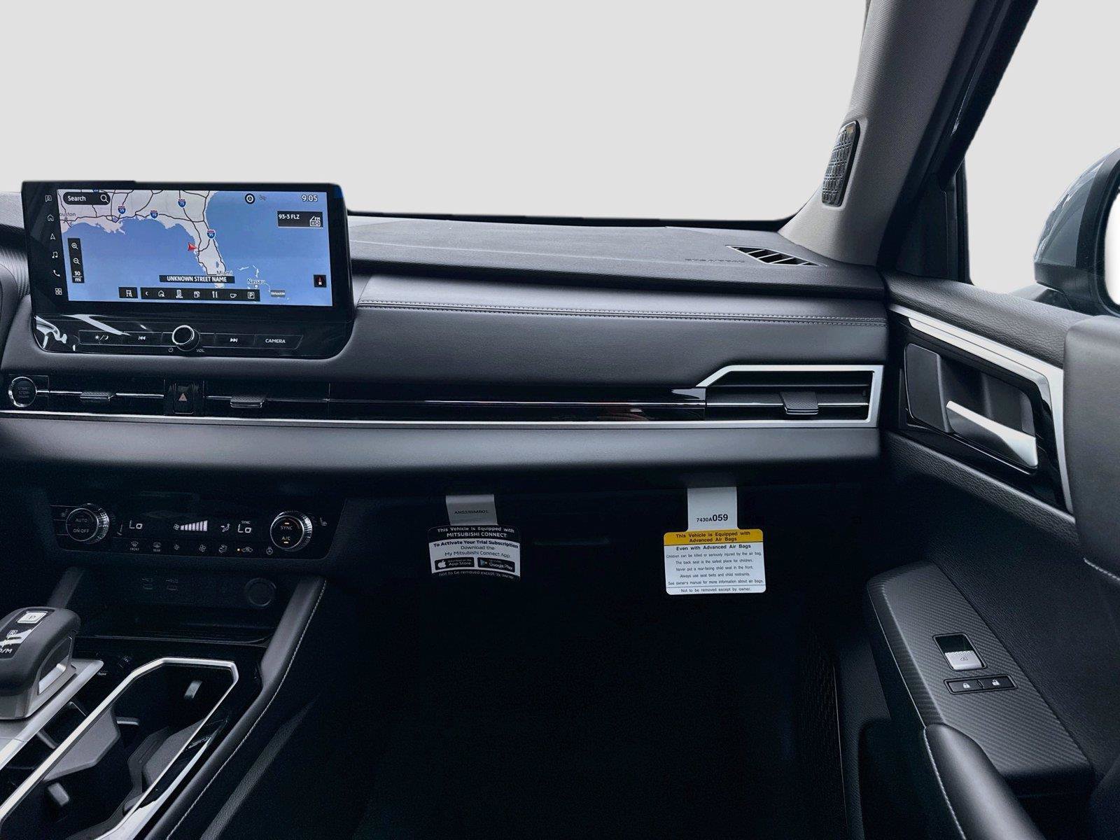 New 2026 Mitsubishi Outlander SE FWD image 30