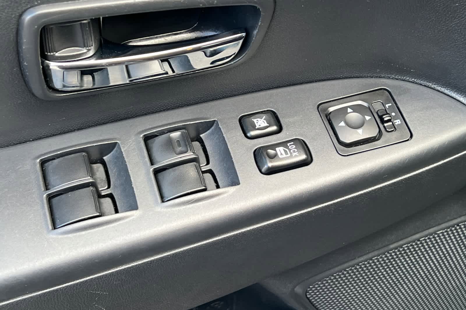 Used 2024 Mitsubishi Outlander Sport ES AWD/4WD image 15