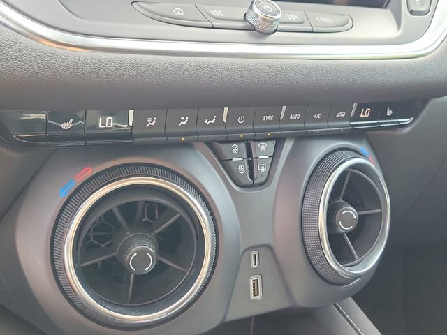 Certified 2025 Chevrolet Blazer LT AWD/4WD image 32