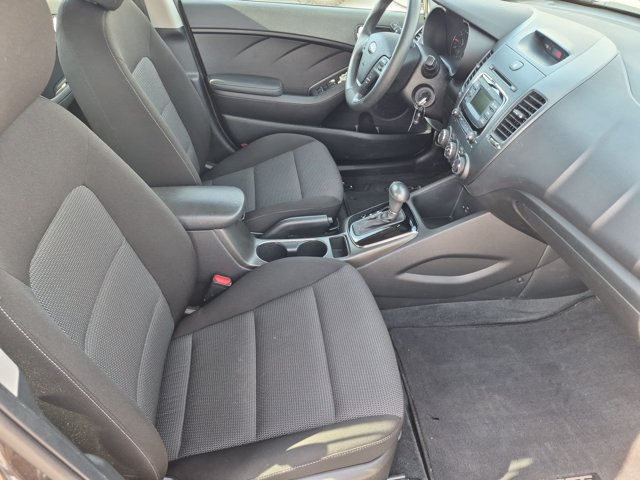 Used 2017 Kia Forte LX FWD image 18