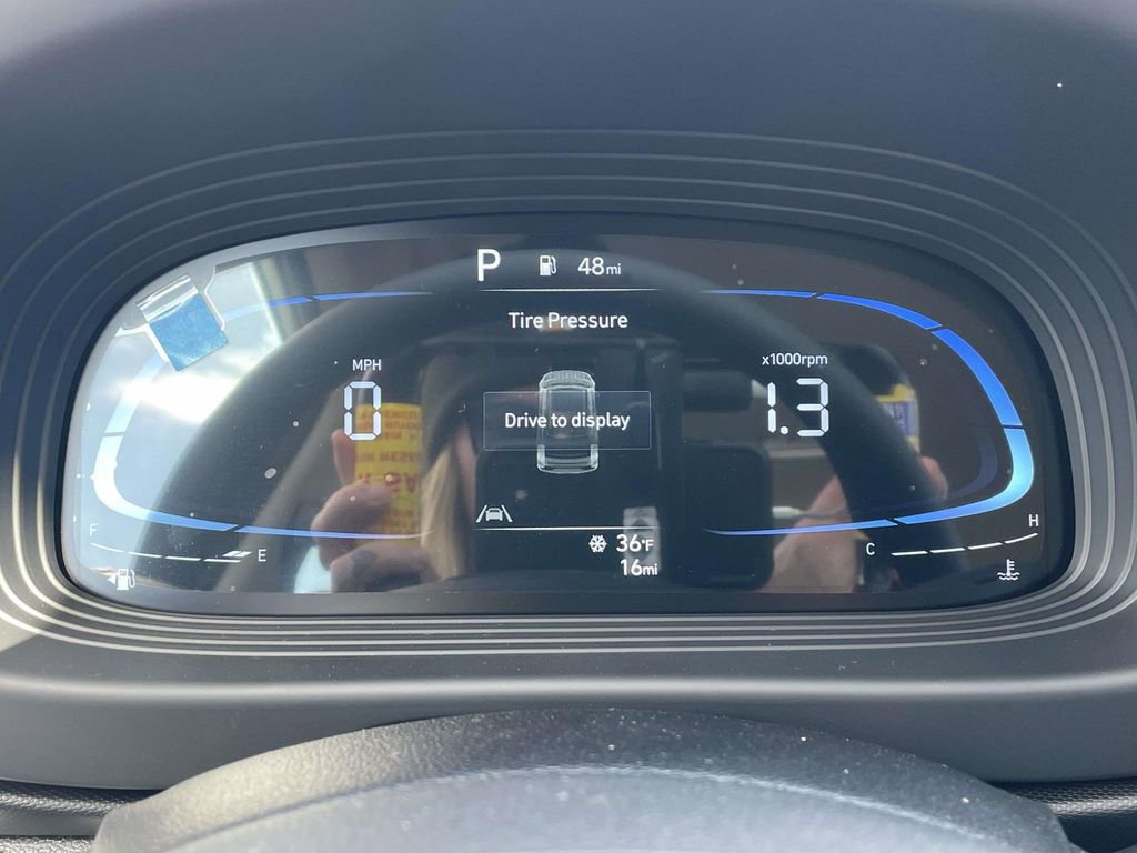 Certified 2026 Hyundai Venue SE image 20