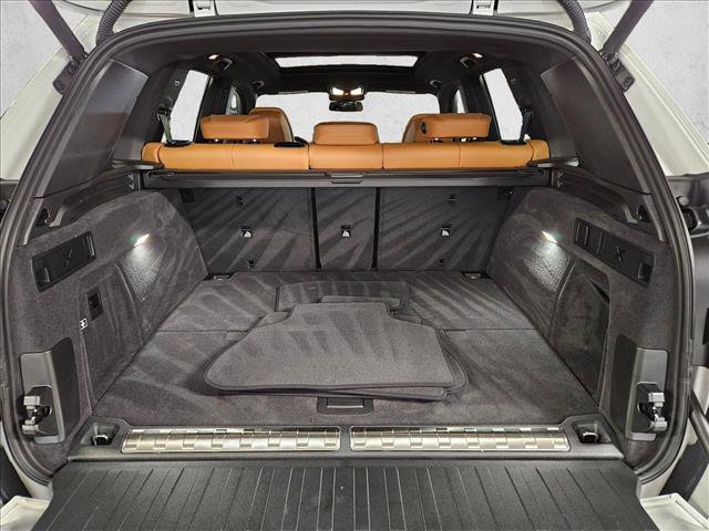 Used 2026 BMW X5 xDrive50e image 6