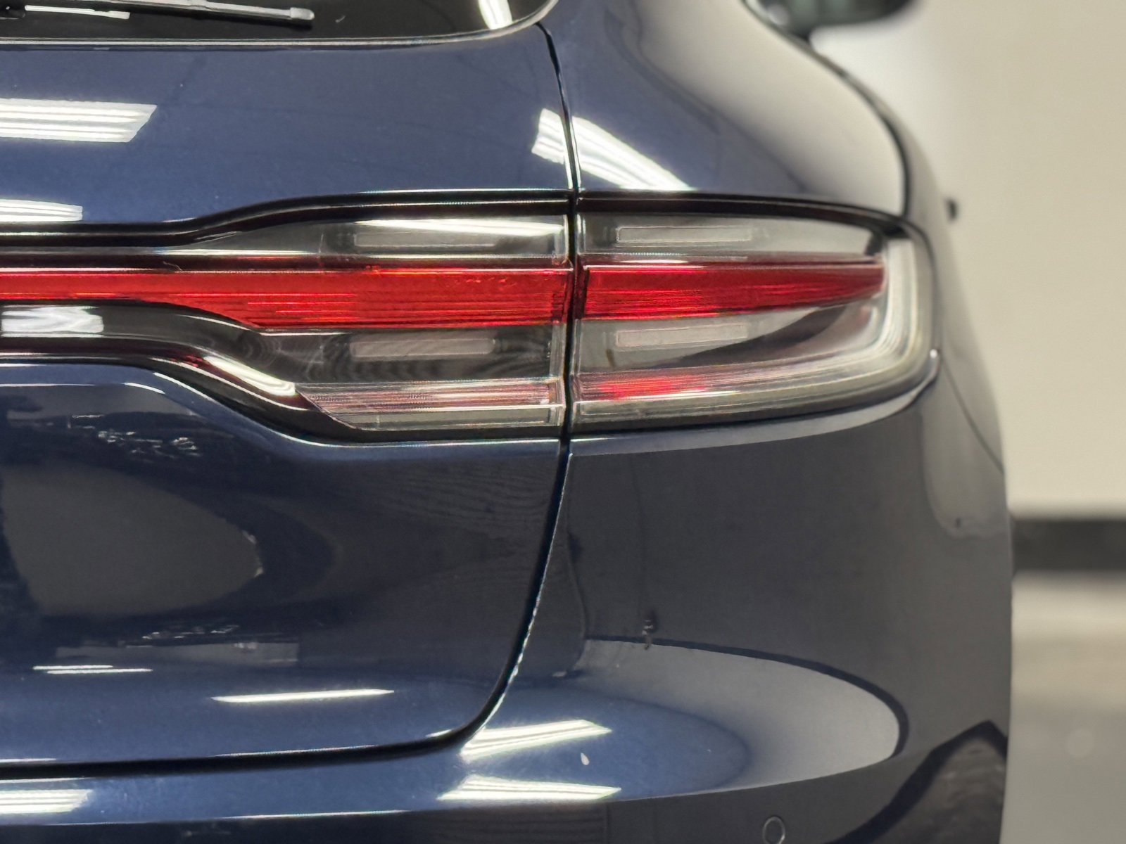 Used 2019 Porsche Macan Base image 14