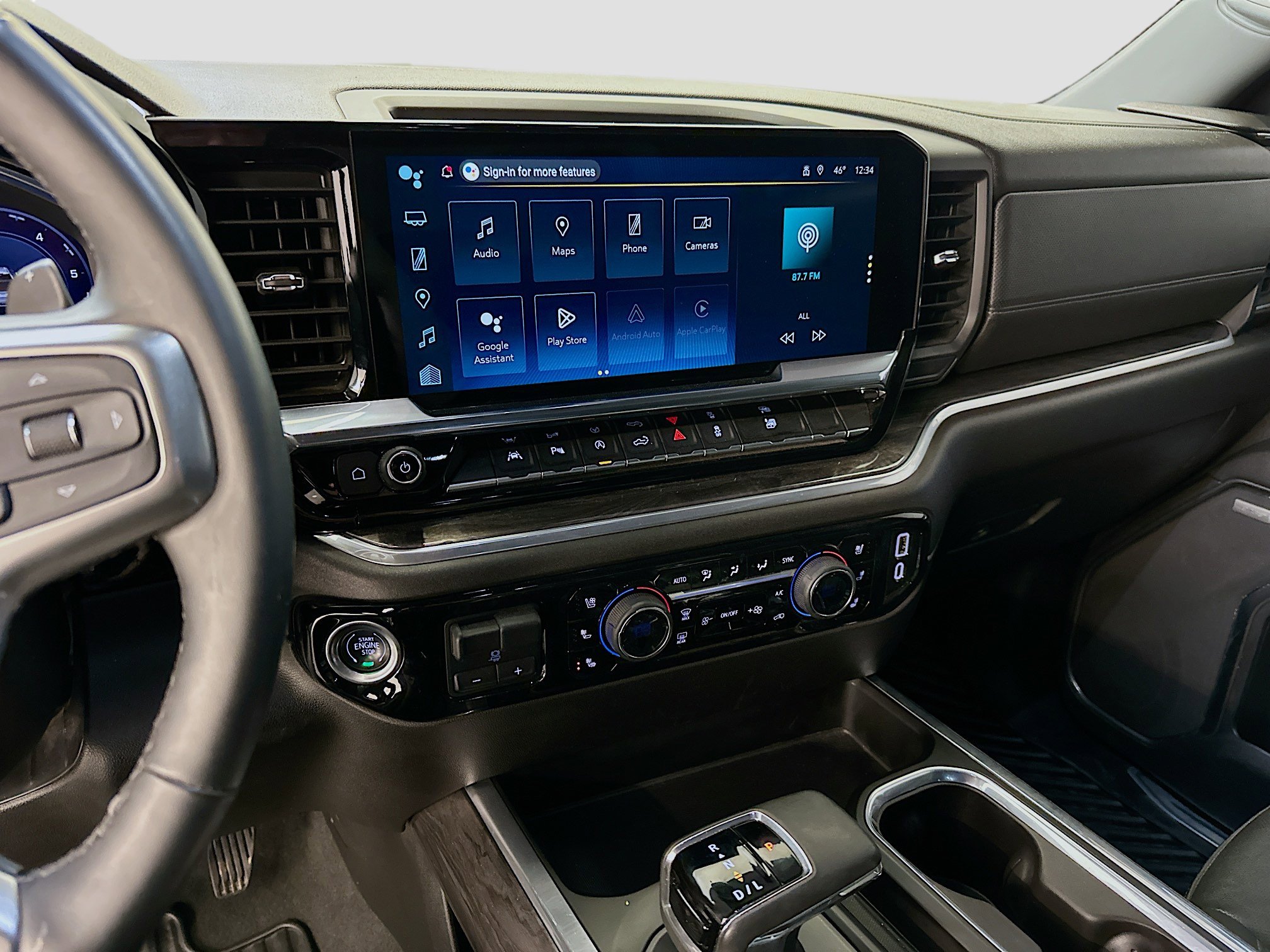 Used 2025 Chevrolet Silverado 1500 LTZ image 26