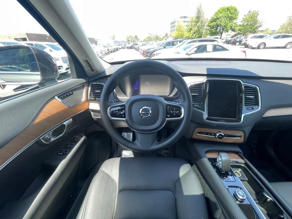 Used 2024 Volvo XC90 B6 Plus image 24