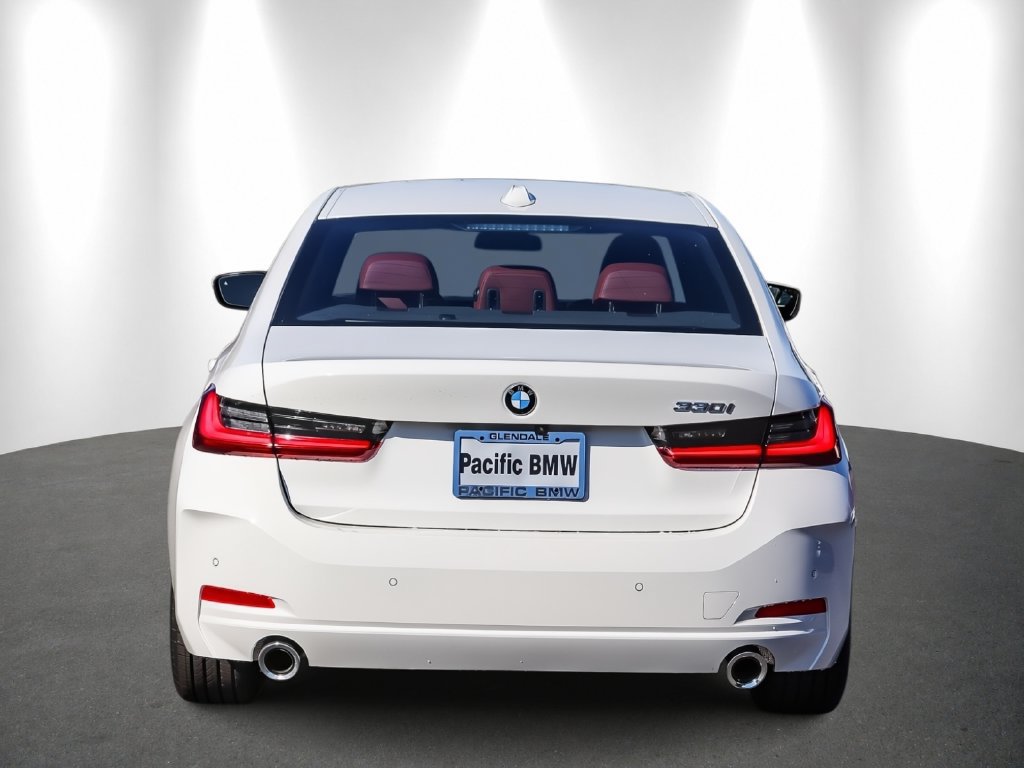 New 2026 BMW 330i Sedan w/ Convenience Package RWD image 5