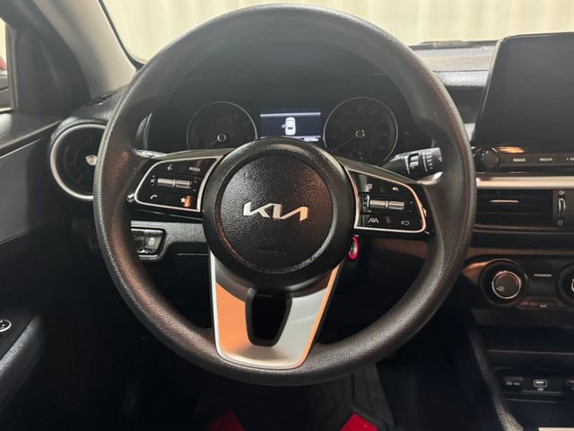 Used 2024 Kia Forte LXS w/ LXS Technology Package image 17