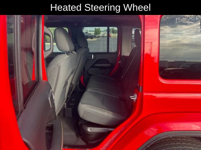 Used 2025 Jeep Wrangler Unlimited Sahara AWD/4WD image 13