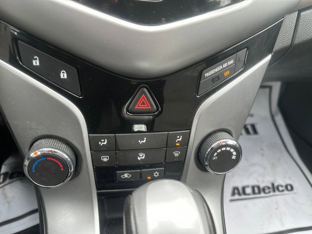 Used 2014 Chevrolet Cruze LT w/ RS Package image 14