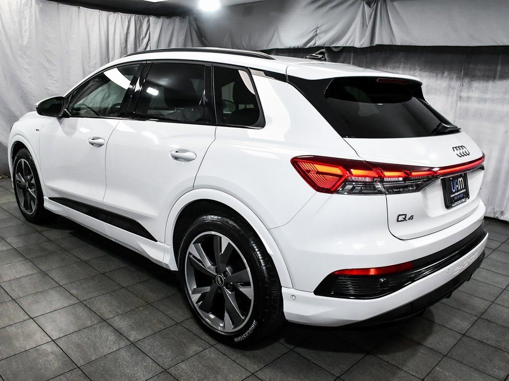 Used 2024 Audi Q4 e-tron Premium Plus w/ Premium Plus AWD/4WD image 4