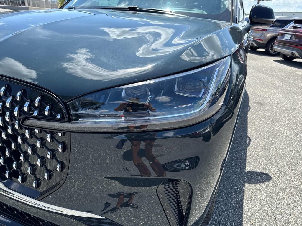 New 2025 Lincoln Aviator Black Label image 9