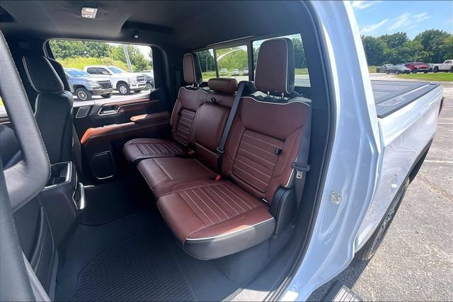 New 2026 GMC Sierra 1500 Denali Ultimate w/ LPO, Black Badging Package AWD/4WD image 10