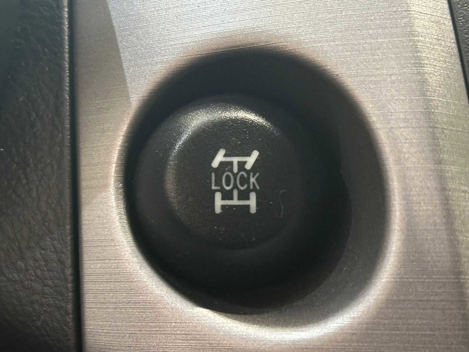 Used 2006 Toyota RAV4 Sport image 16