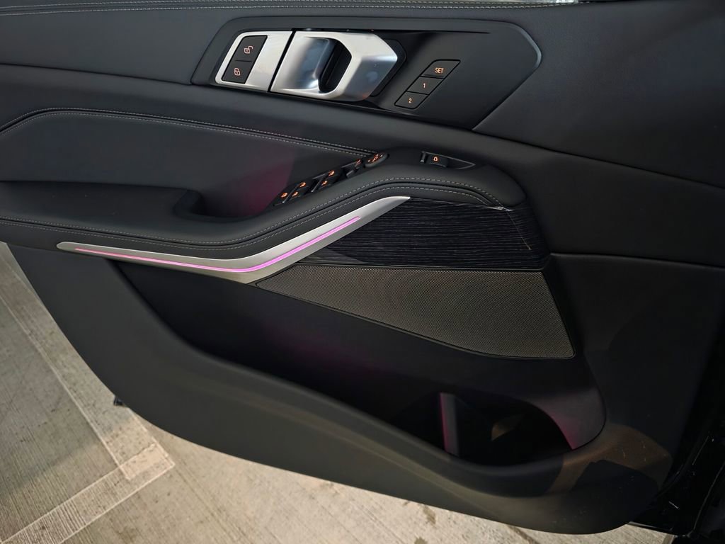 New 2026 BMW X5 sDrive40i w/ M Sport Package RWD image 16