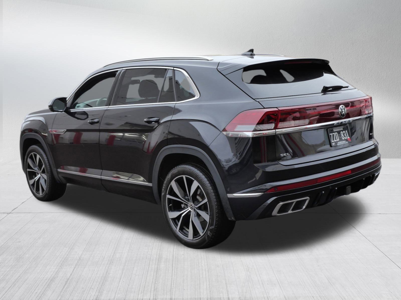 Used 2024 Volkswagen Atlas Cross Sport SEL Premium R-Line image 9