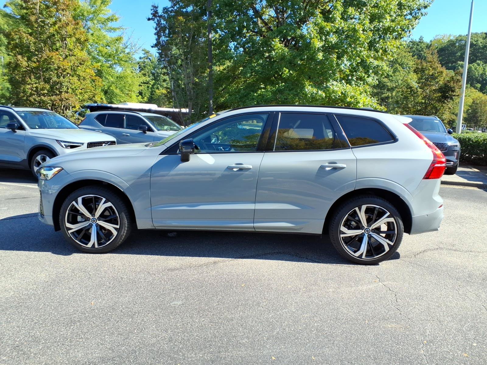 Certified 2024 Volvo XC60 B5 Ultimate w/ Protection Package Premier AWD/4WD image 8