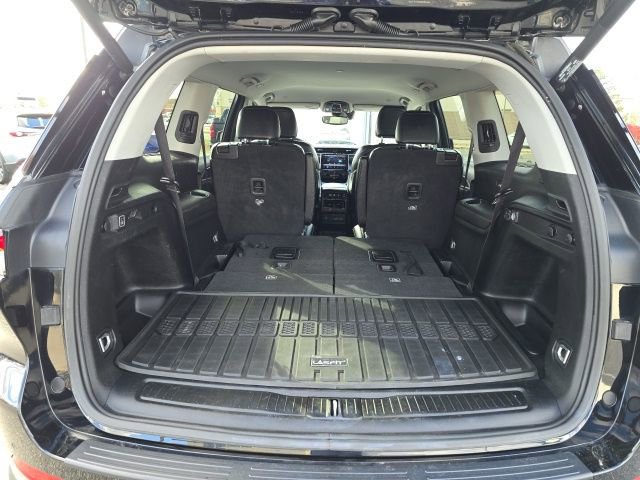 Used 2023 Jeep Grand Cherokee L Limited image 13