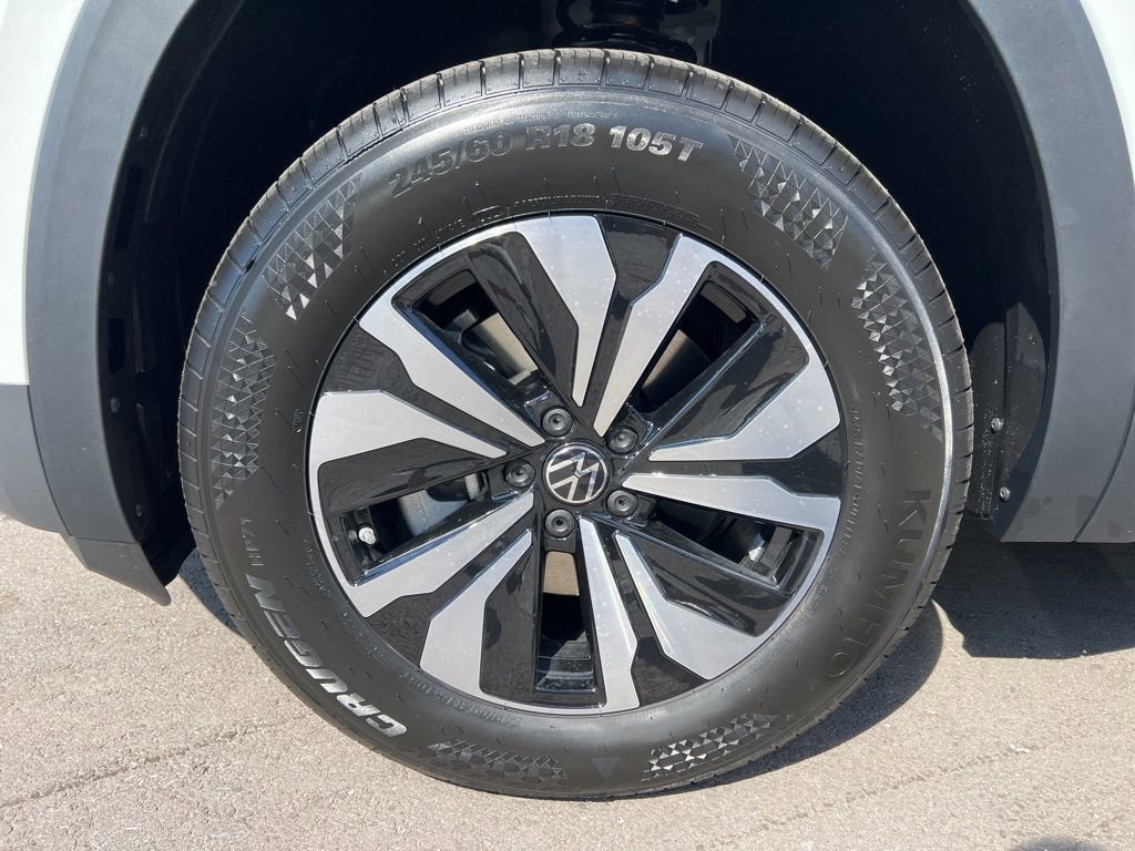 New 2026 Volkswagen Atlas SE image 7