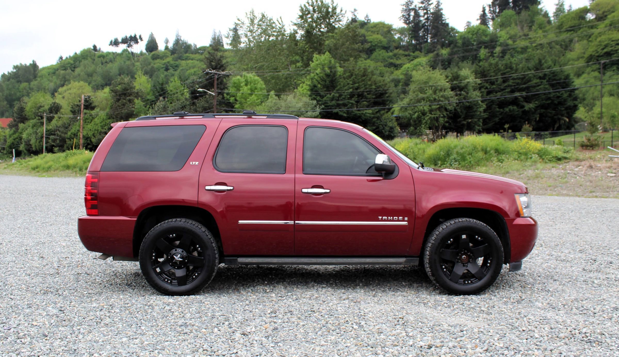 Used 2009 Chevrolet Tahoe LTZ AWD/4WD image 8