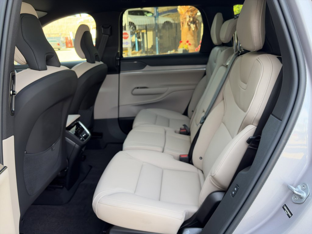 New 2026 Volvo EX90 Plus image 11