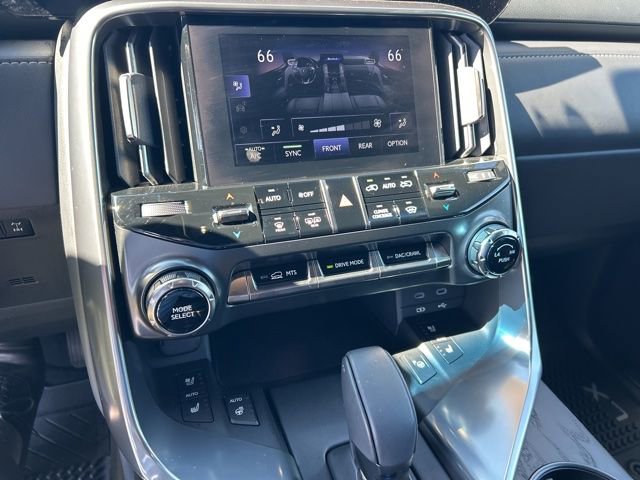 Certified 2025 Lexus LX 700h Overtrail AWD/4WD image 14