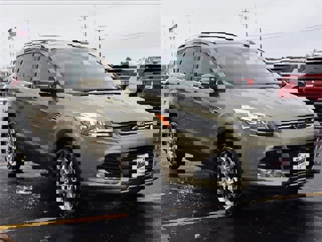 Used 2013 Ford Escape Titanium w/ Parking Technology Pkg image 2