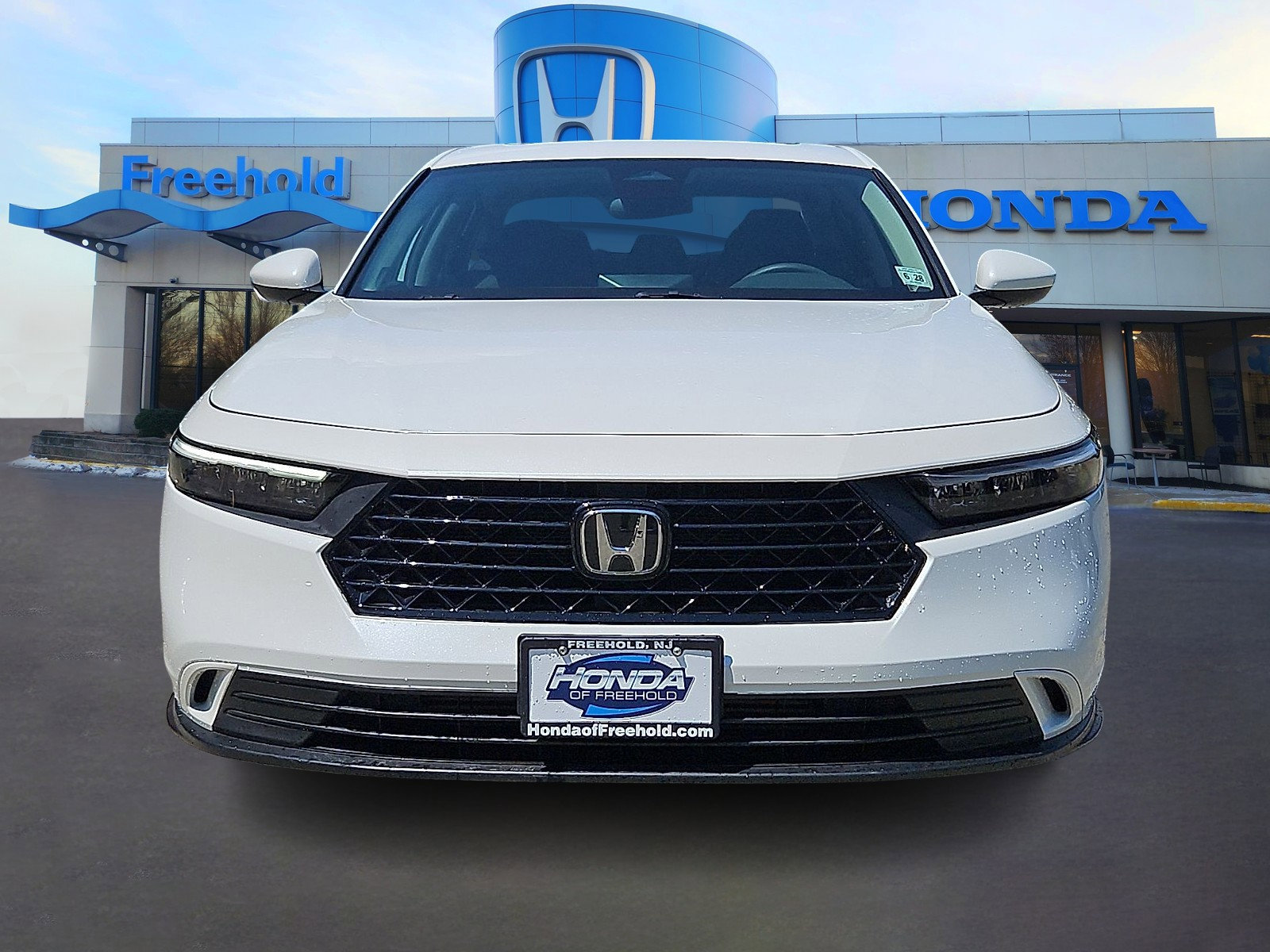 Used 2023 Honda Accord EX image 2