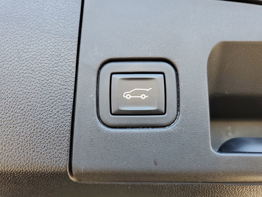 Certified 2024 Cadillac XT4 Premium Luxury image 28