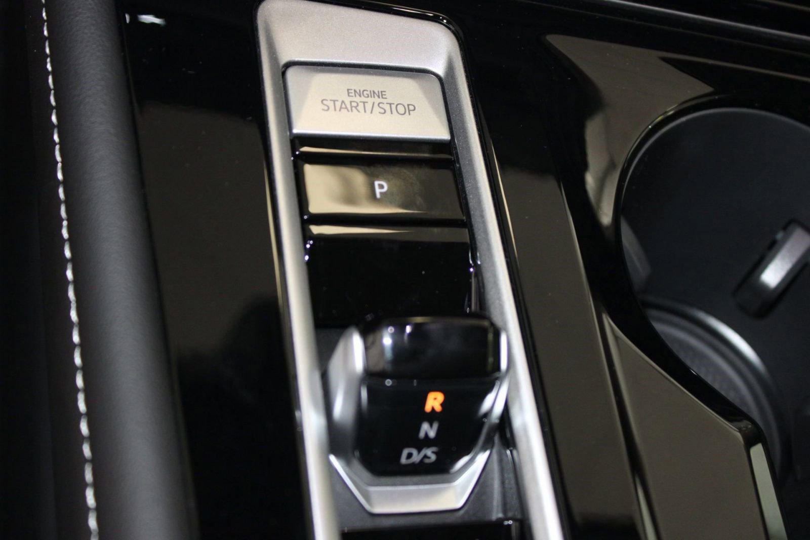 New 2026 Volkswagen Atlas SEL Premium R-Line image 18