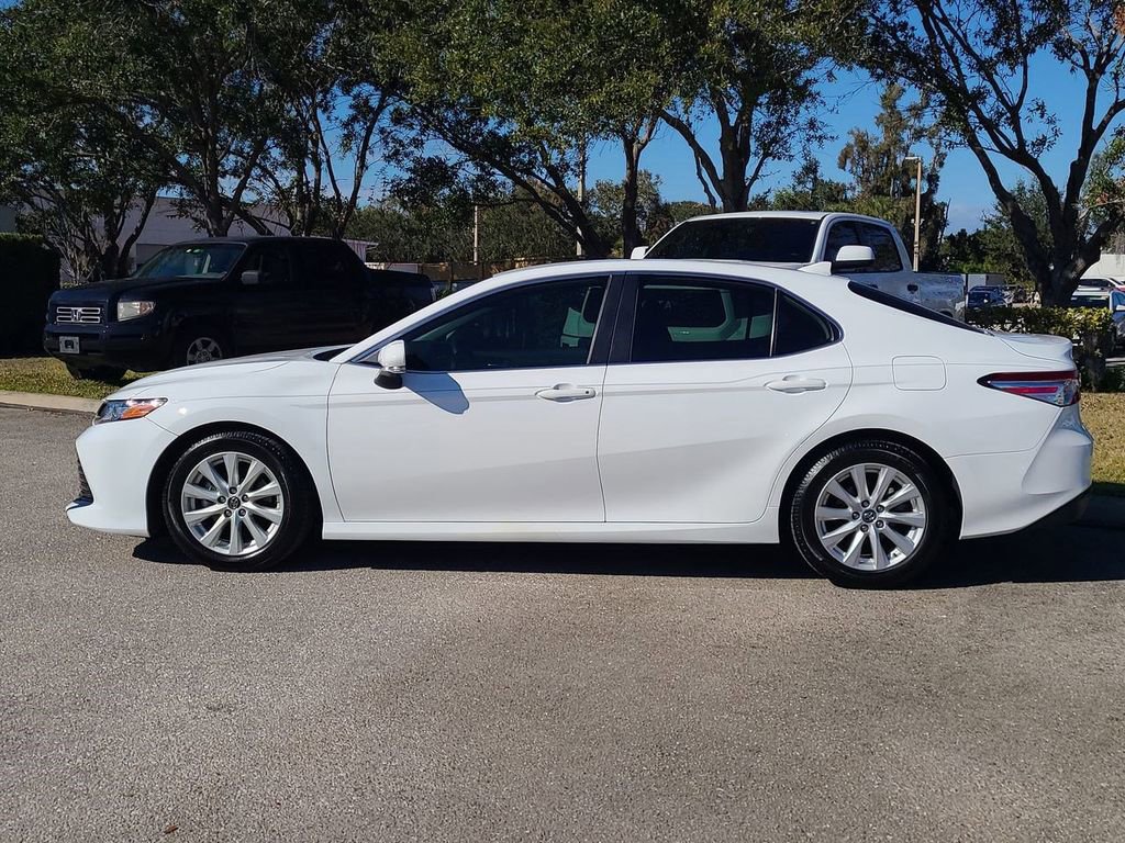 Used 2019 Toyota Camry LE image 14