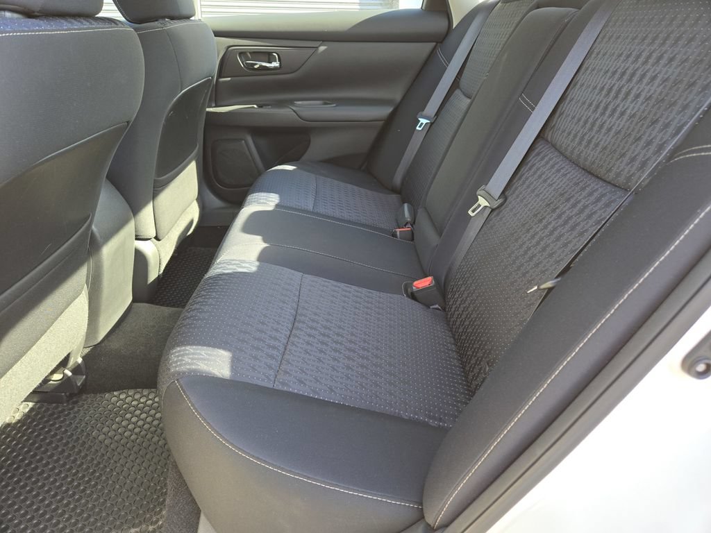 Used 2016 Nissan Altima 2.5 S w/ Power Driver Seat Package FWD image 10